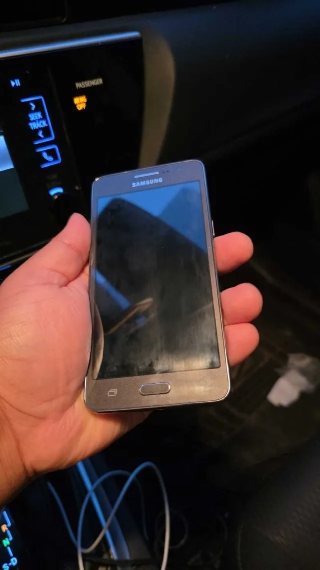 Samsung Grand Prime 8gb UNLOCKED image indicator(3)