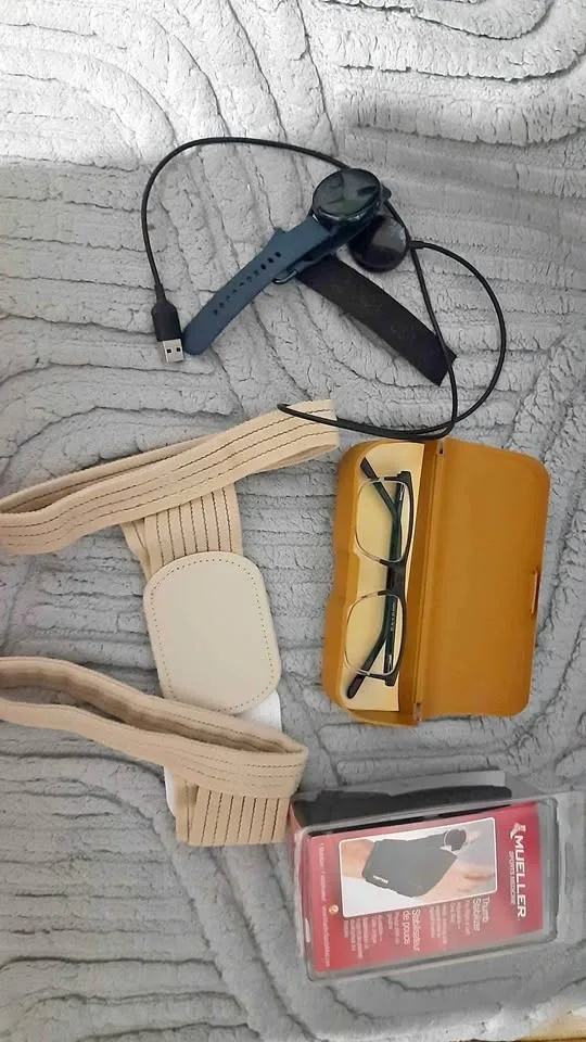 Some items to sell, each 10 cad