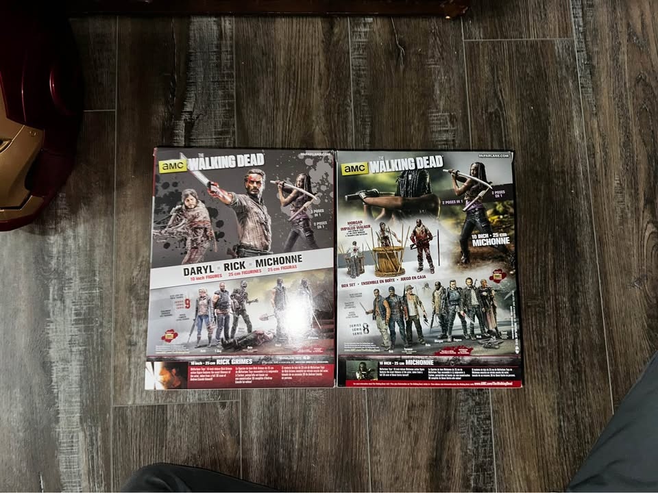 Walking dead figures ($60) - photo 2