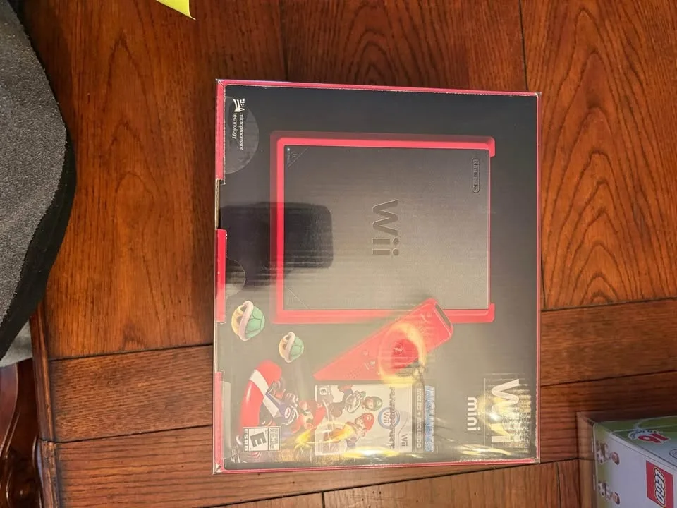 Nintendo Mini Wii & Switch (prices in description) image indicator(2)