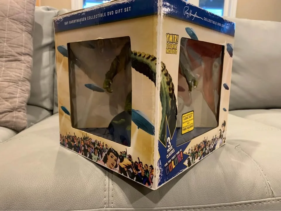 Ray Harryhausen DVD Giftset with YMIR Figurine image indicator(2)