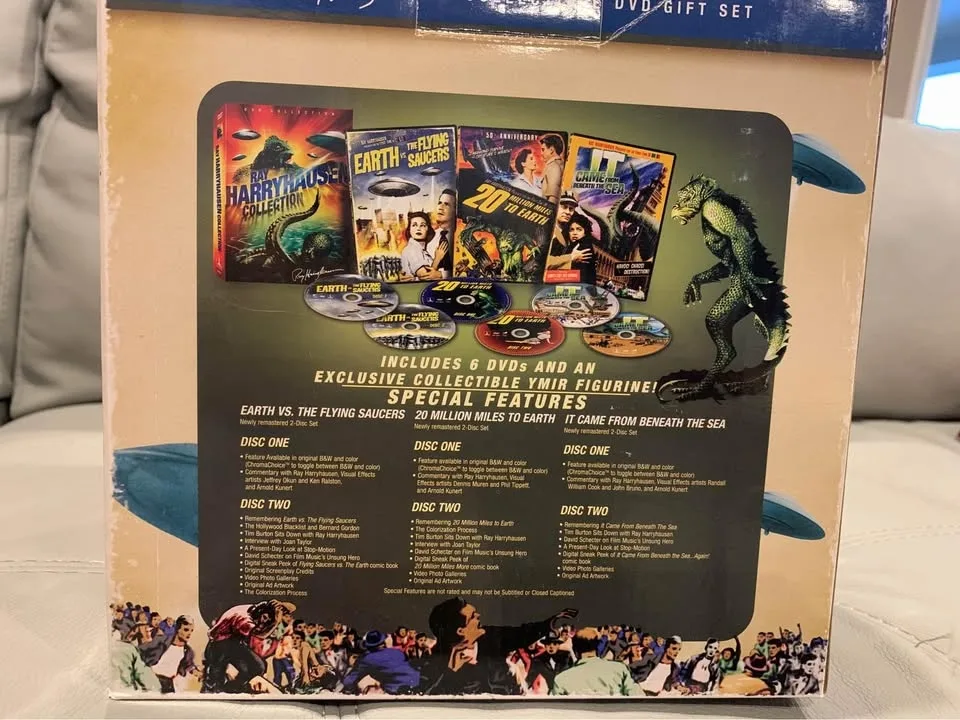 Ray Harryhausen DVD Giftset with YMIR Figurine image indicator(3)