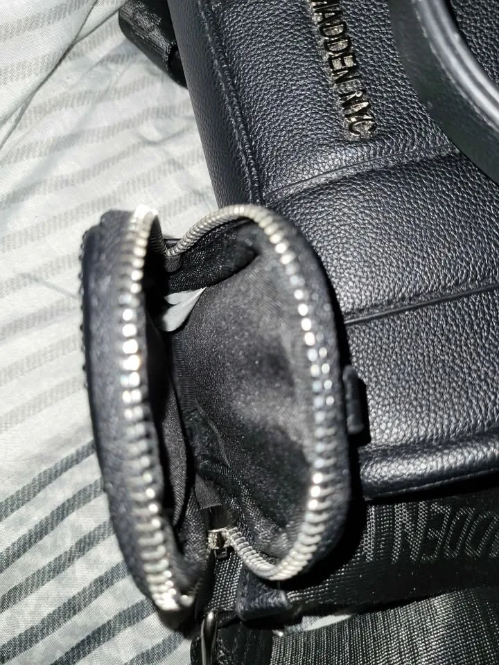 Minimalist black bag with tiny wallet purse image indicator(5)