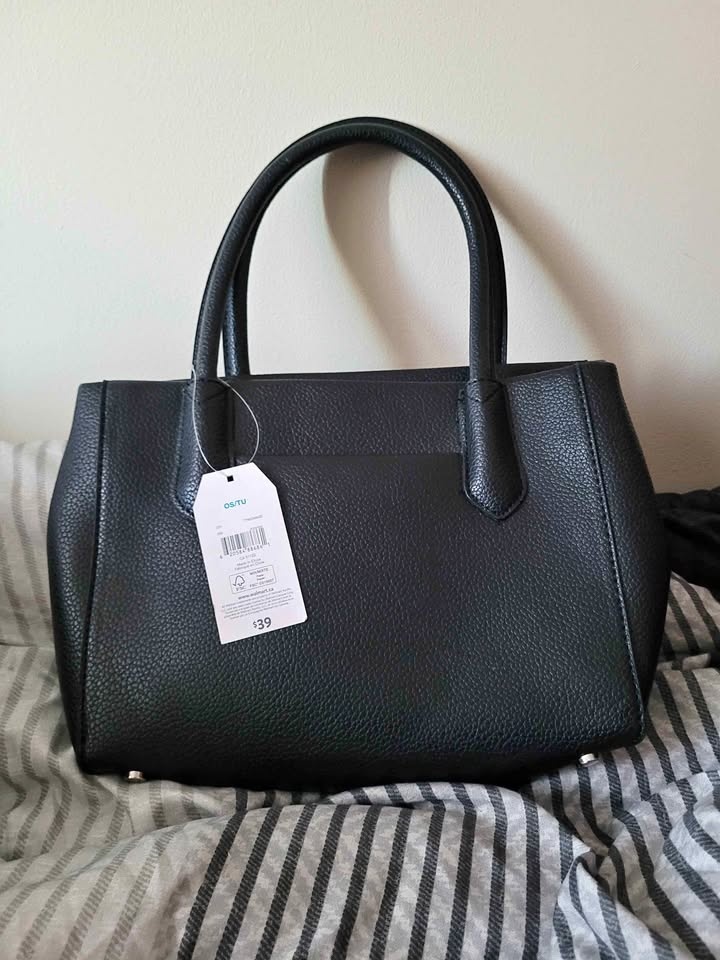 Black purse