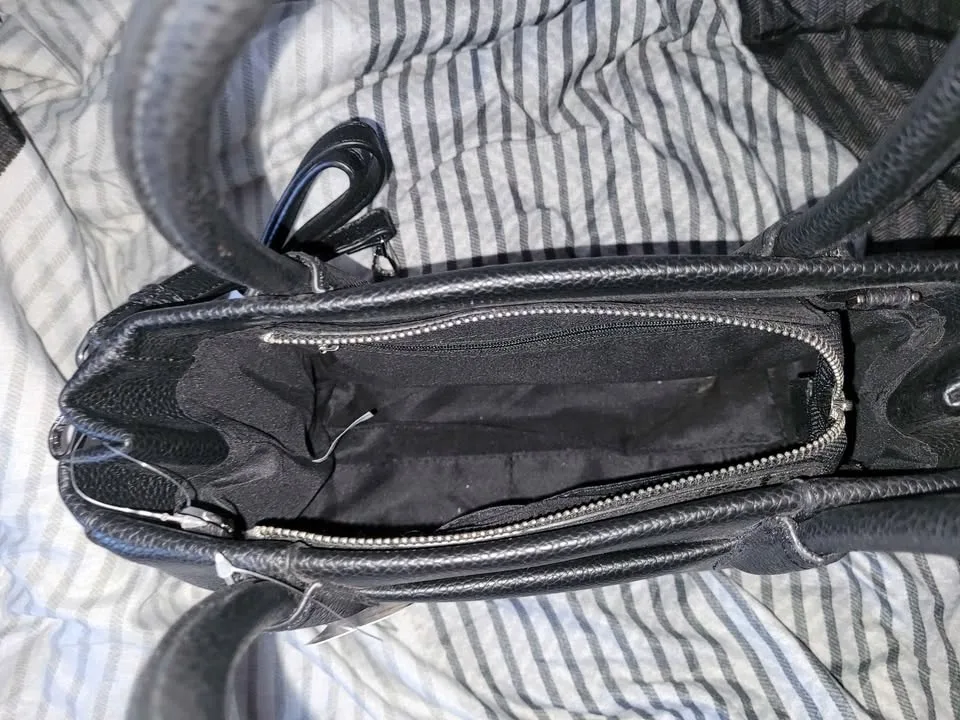 Black purse image indicator(4)