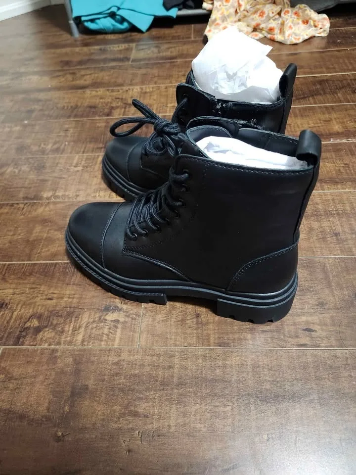 ALDO Women’s Combat Boots w/ Side Zipper – Great Condition image indicator(2)