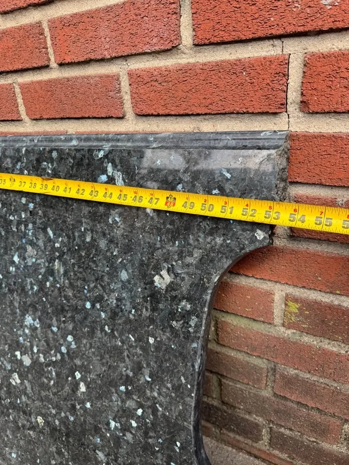 Granite countertop Two pieces! image indicator(3)