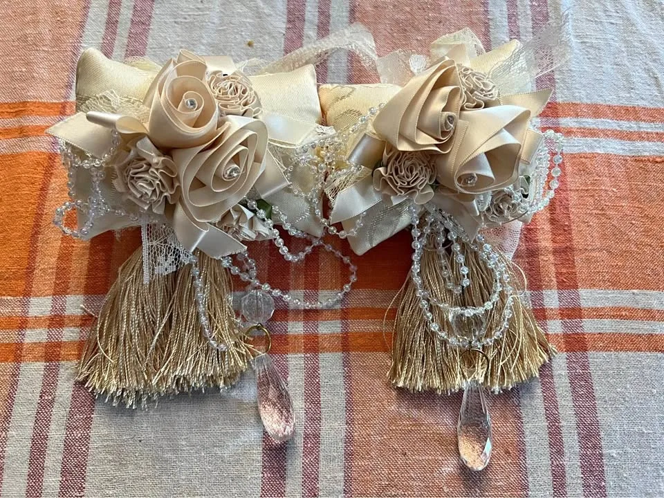 Decorative tie backs