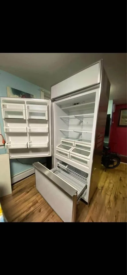 G&E Monogram 36” build in bottom freezer image indicator(3)