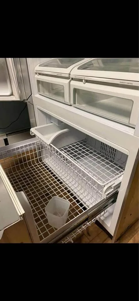 G&E Monogram 36” build in bottom freezer image indicator(4)