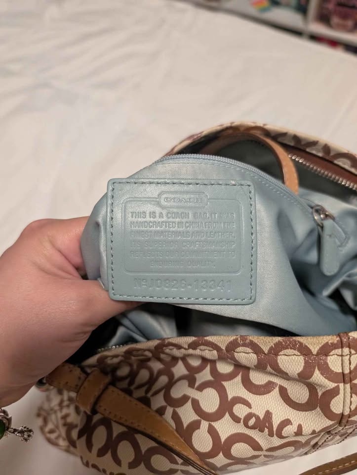 MK laptop bag and COACH crossbody - photo 3