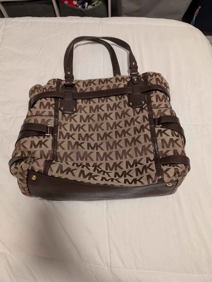 MK laptop bag and COACH crossbody - photo 5