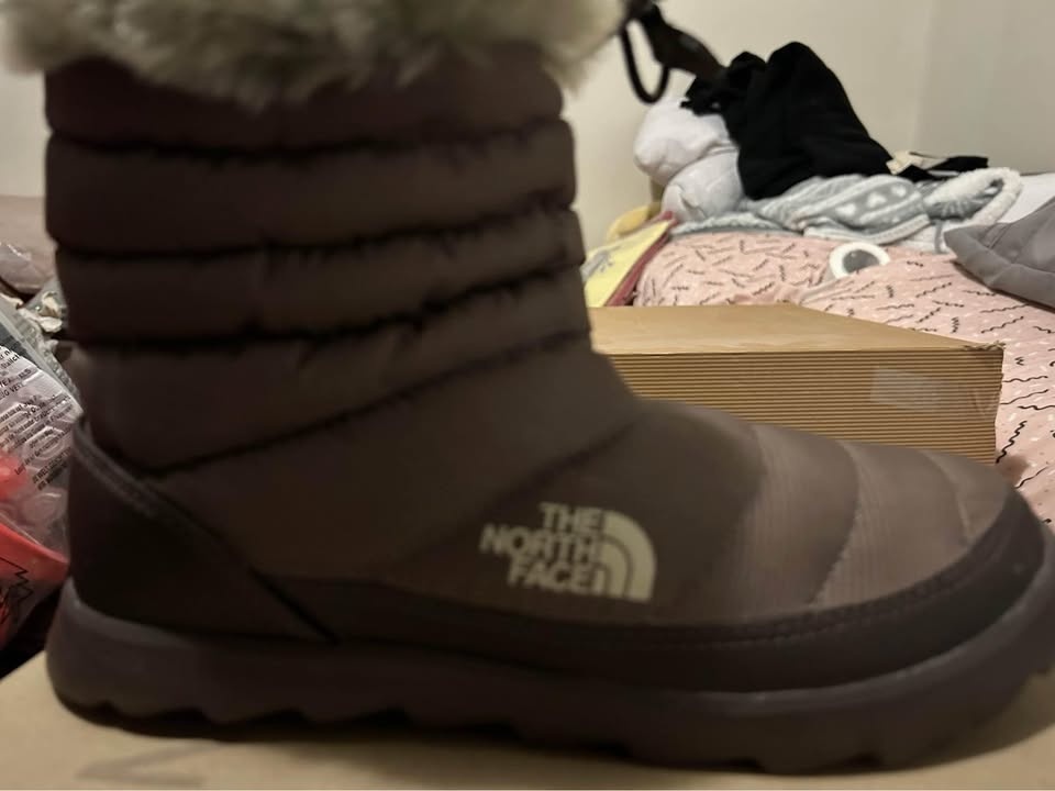 Northface winter boots brand new