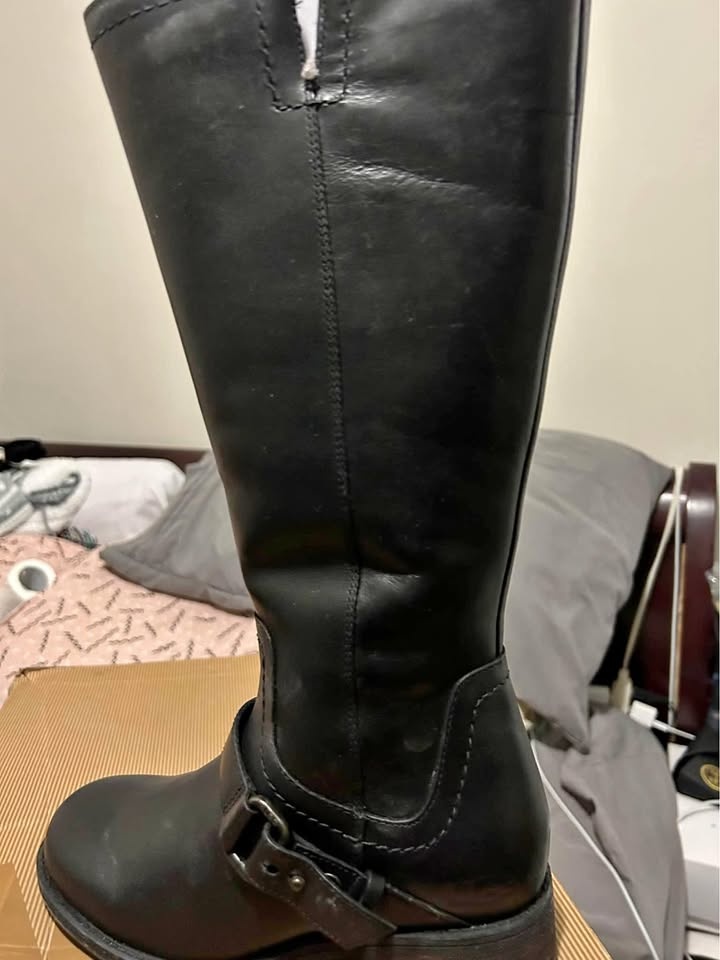 Uggs leather long boots - Brand new