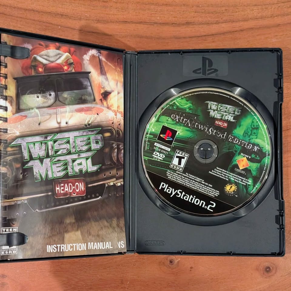 PS2 - Twisted Metal Head On CIB - photo 2