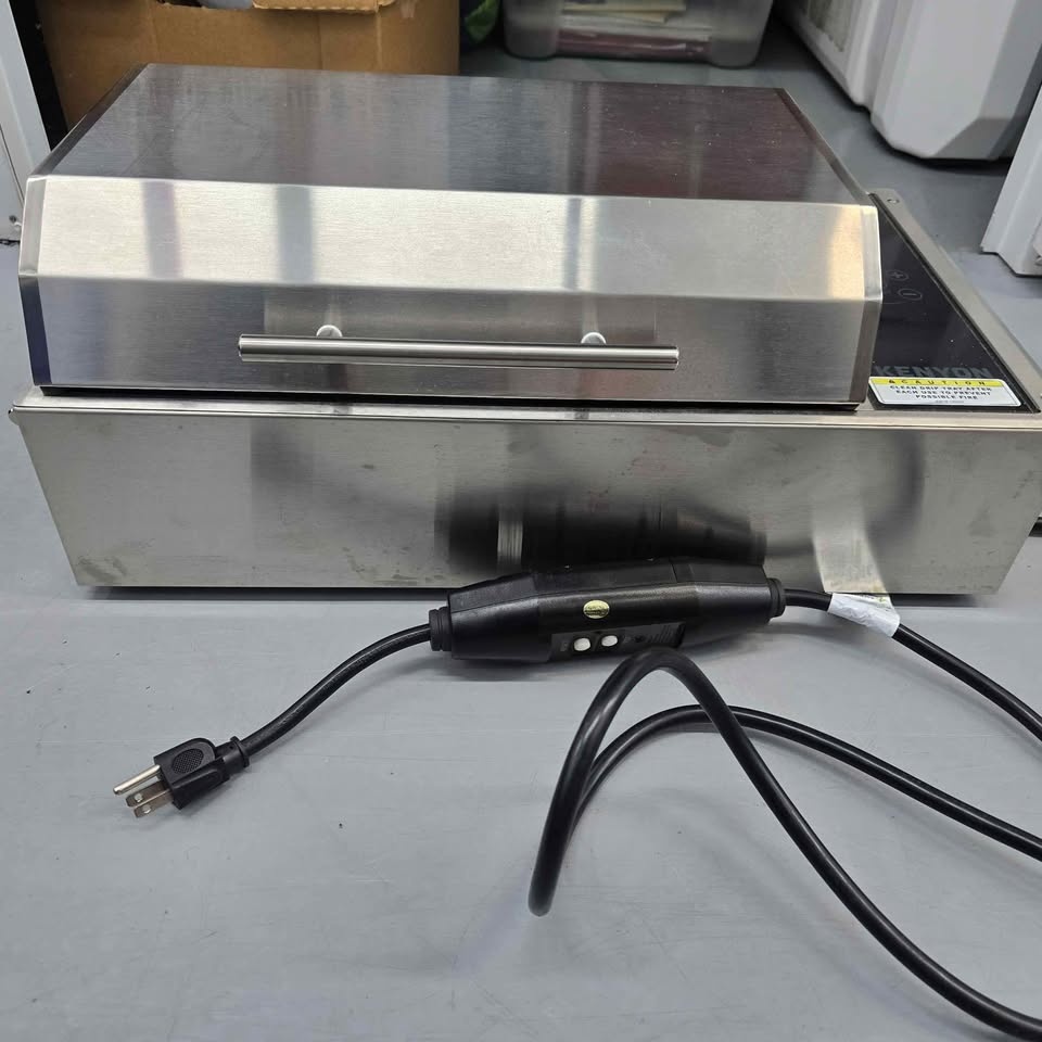 Kenyon B70090 All-Season Grill – Great Condition! - photo 2
