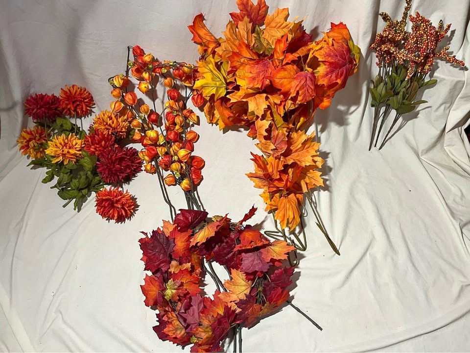 🍂 Fall Foliage – Mixed Stems & Sprays