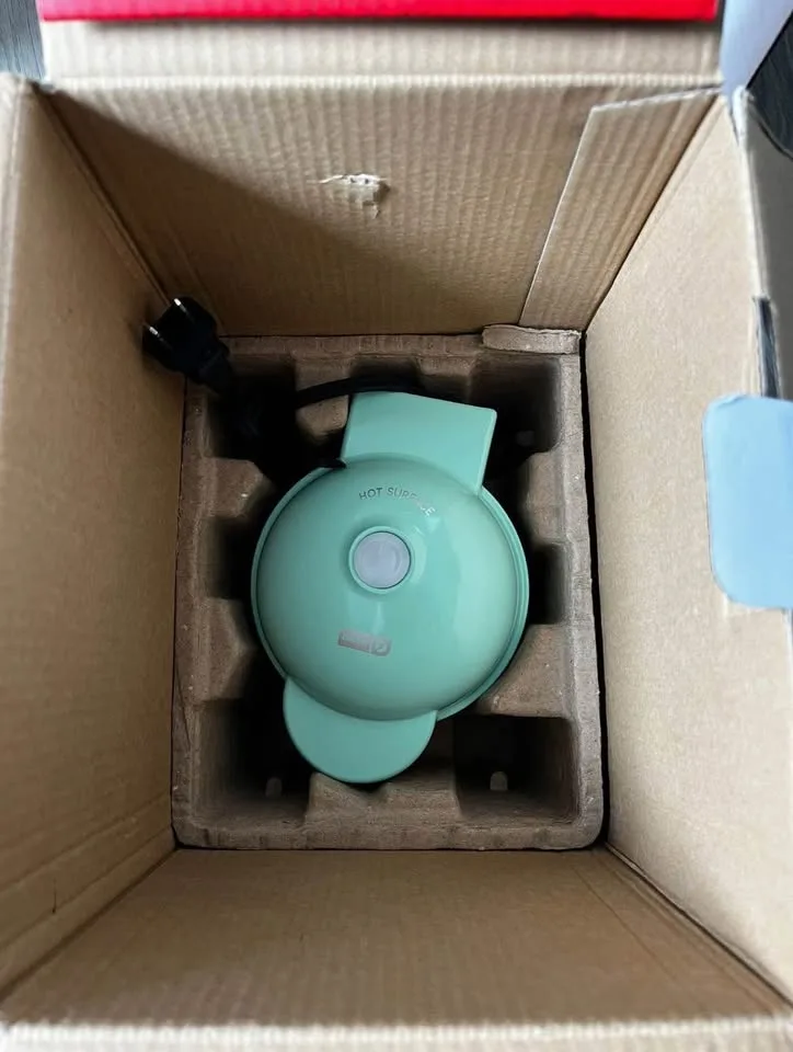 Dash Mini Waffle Maker a Waffle Iron with 7 Removable Plates image indicator(4)