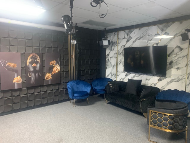 Bright & Flexible Office Space for Rent — North York - photo 4