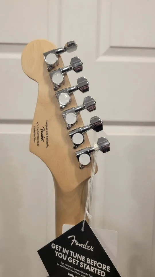 $220 Squier Stratocaster Hardtail HSS - 2-Color Sunburst image indicator(5)