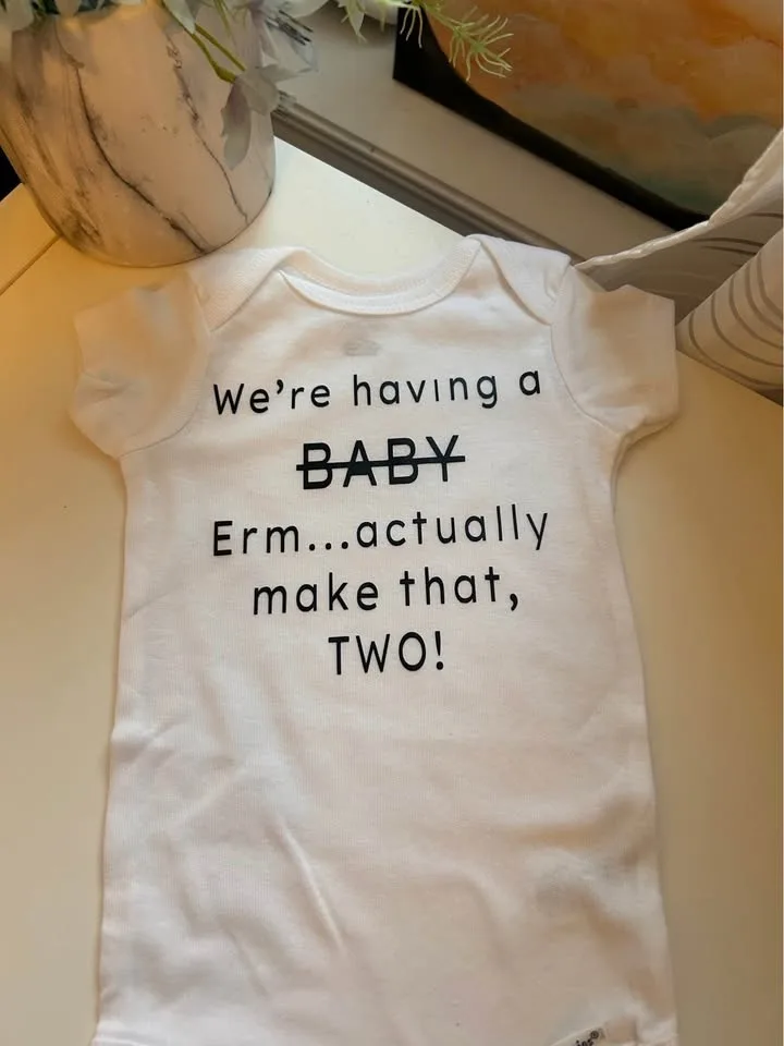 Infant Matching Onesies – Personalized & Adorable Matching Outfi image indicator(2)