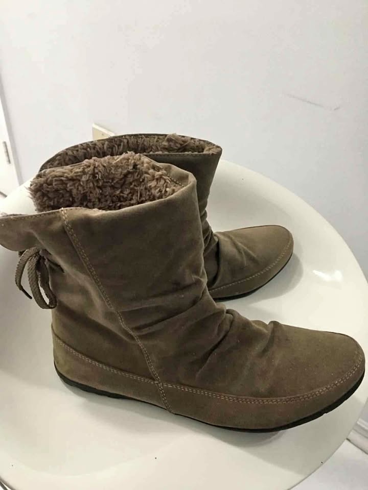 Winter women's boots