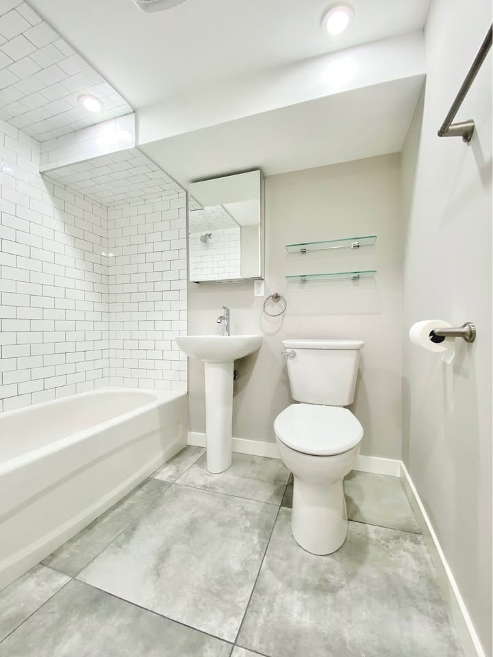 2 Beds 1 Bath Apartment - photo 2