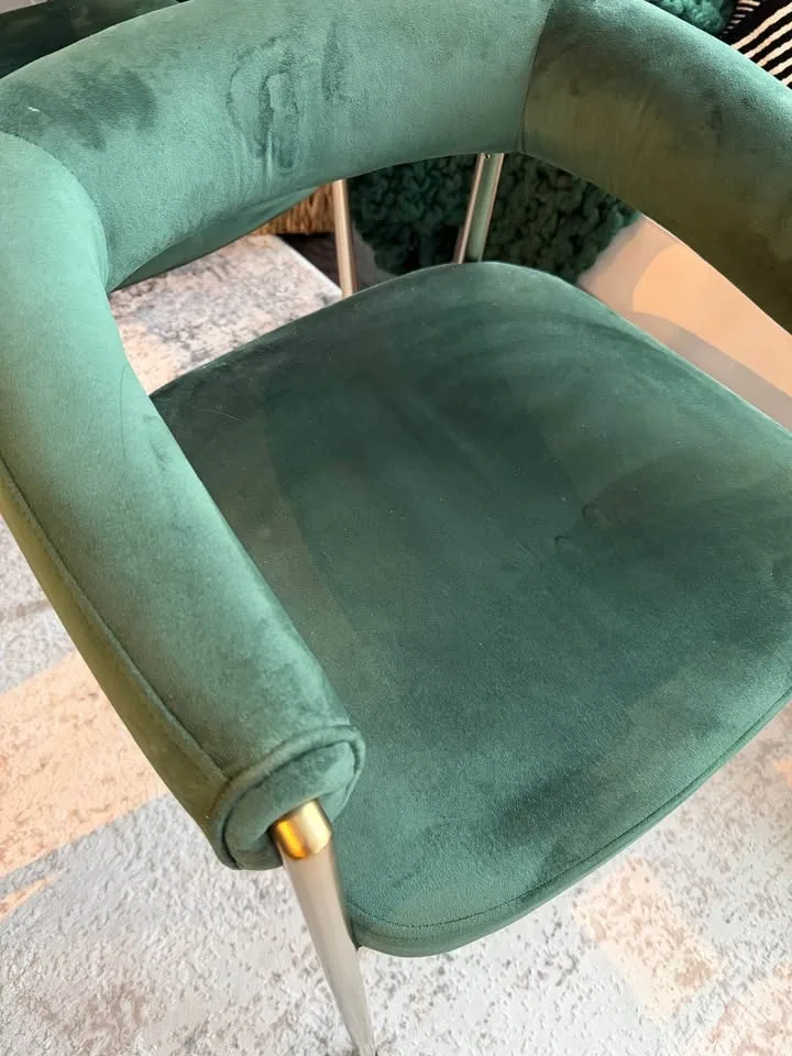 Structube Tauro 4 Green Velvet Dining Chairs EXCELLENT image indicator(2)
