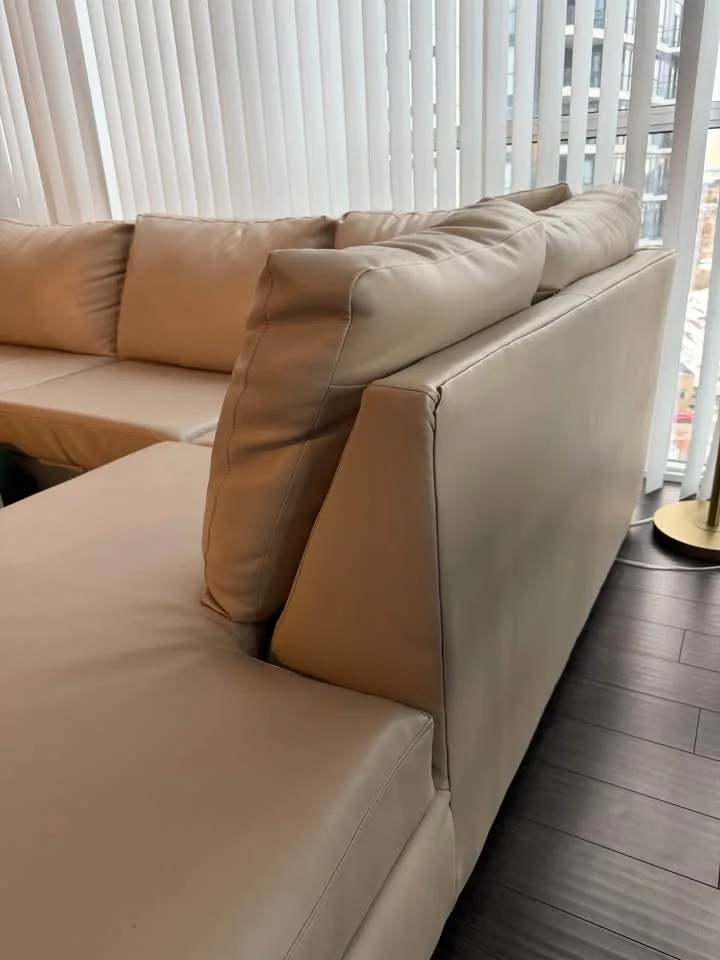 Luxury Leather Sectional - Right Facing Chaise image indicator(4)