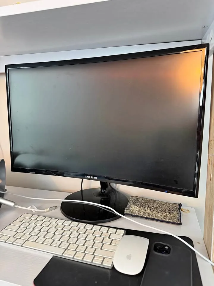 Samsung 24-Inch Curved Gaming Monitor