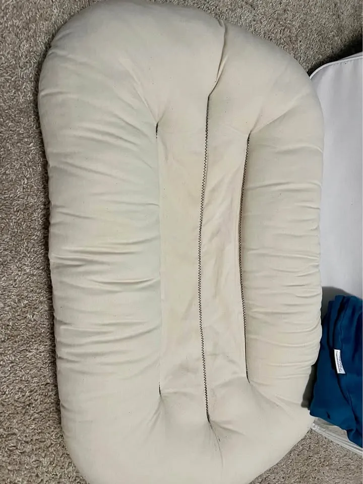 Snuggle Me organic baby lounger image indicator(2)