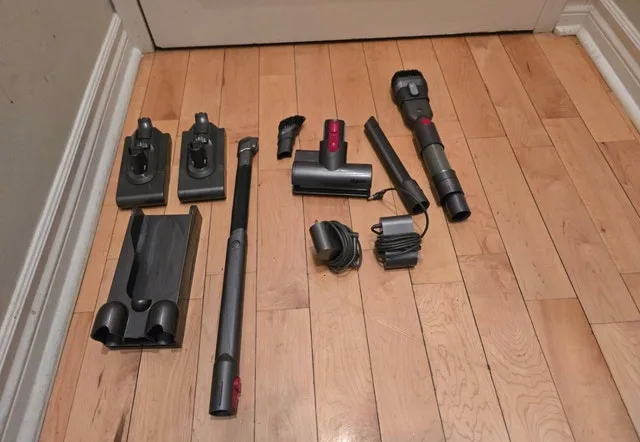 dyson v11 outsize vacuum cleaner image indicator(2)