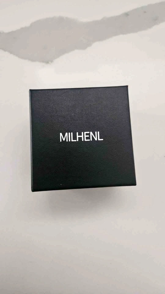 MILHENL DIGITAL WATCH
