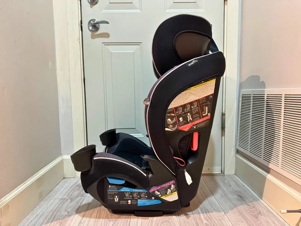 Evenflo EveryKid 4-in-1 Convertible Car Seat - $250 image indicator(3)