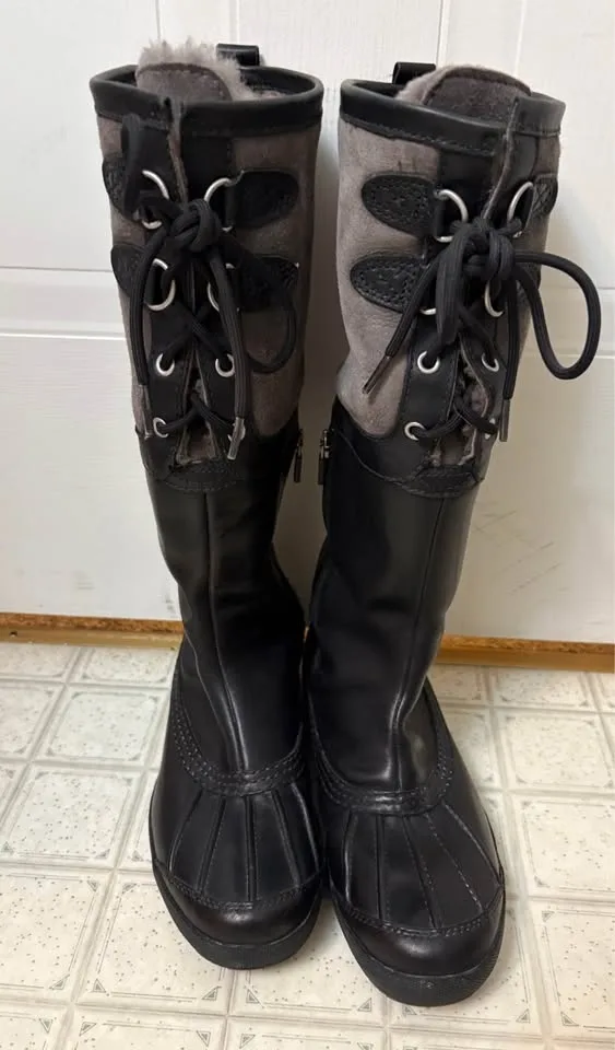 EUC. Ugg Belcloud Tall Waterproof Boots - Size 7.5 image indicator(3)