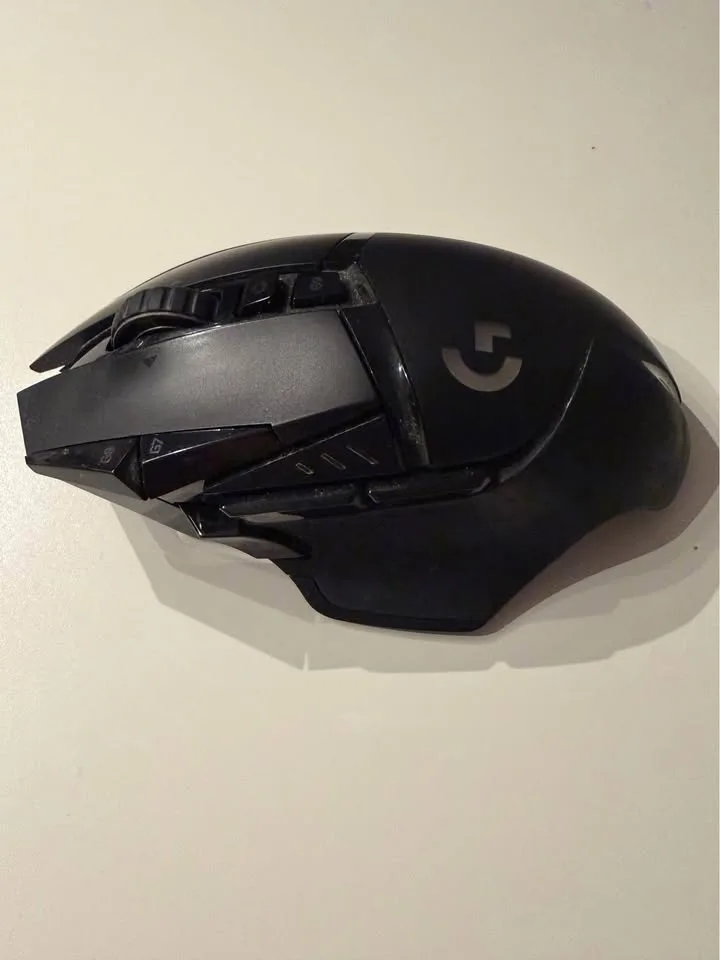 Logitech G502 Lightspeed Gaming Mouse image indicator(2)