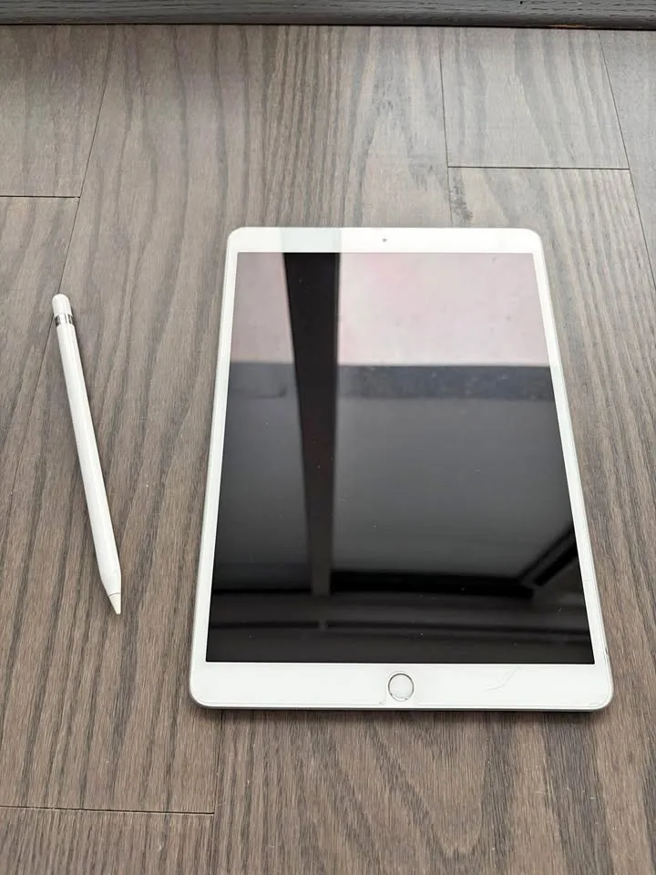 IPad Air 3rd Gen + pencil