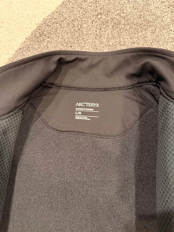 Women’s Arc’teryx Covert Cardigan Fleece image indicator(2)