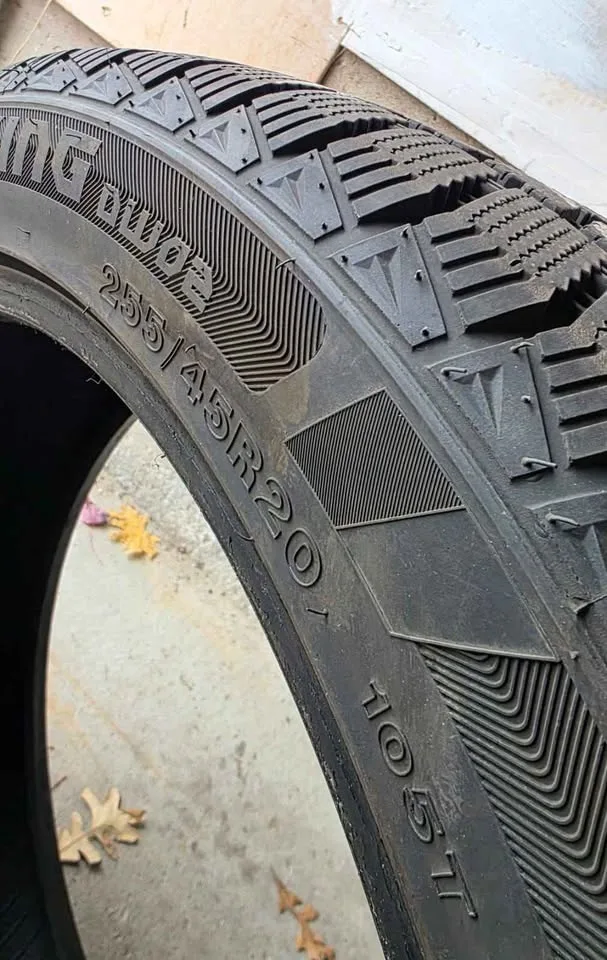 4 winter tires 255 45R20 image indicator(2)