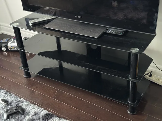 Sony 42” Tv + Stand image indicator(5)