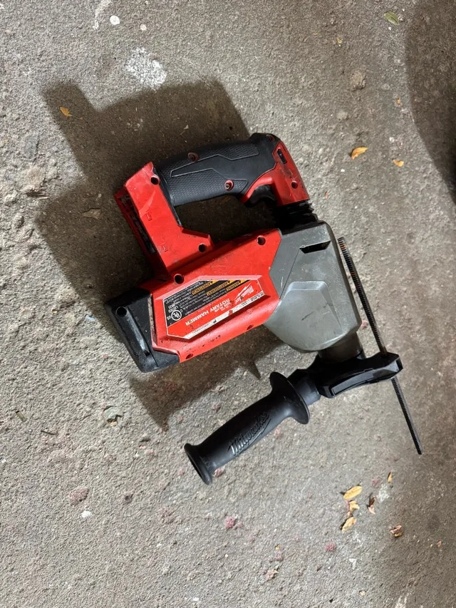 Milwaukee M18 1” Rotary Drill image indicator(2)