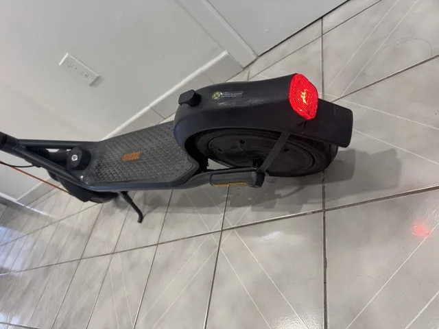 Segway Ninebot F2 Pro Scooter image indicator(2)