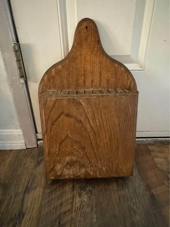 Solid wood knife block