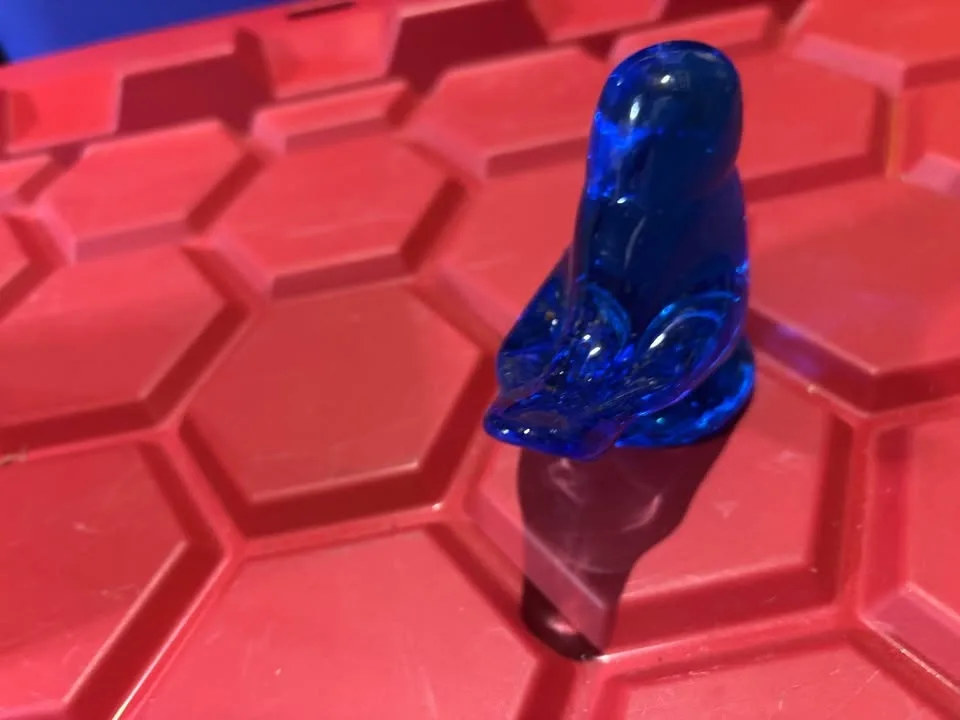 Blue glass bird signed 1993 image indicator(5)