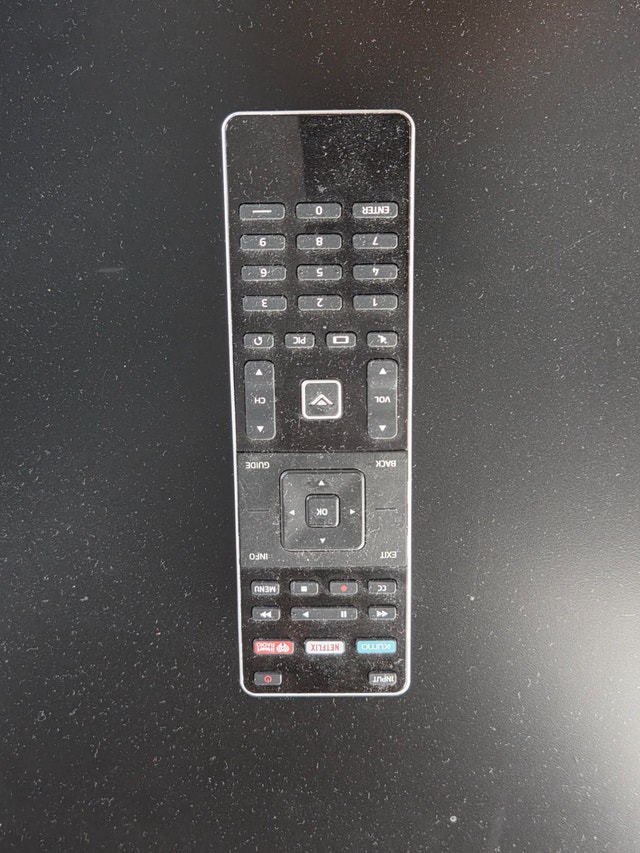 70 inch Smart TV Vizio M70-C3. See description first - photo 3