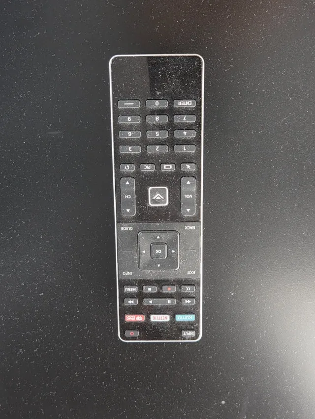 70 inch full-array LED Smart TV Vizio M70-C3 image indicator(3)