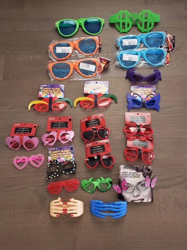 Different funny glasses for the party image indicator(2)