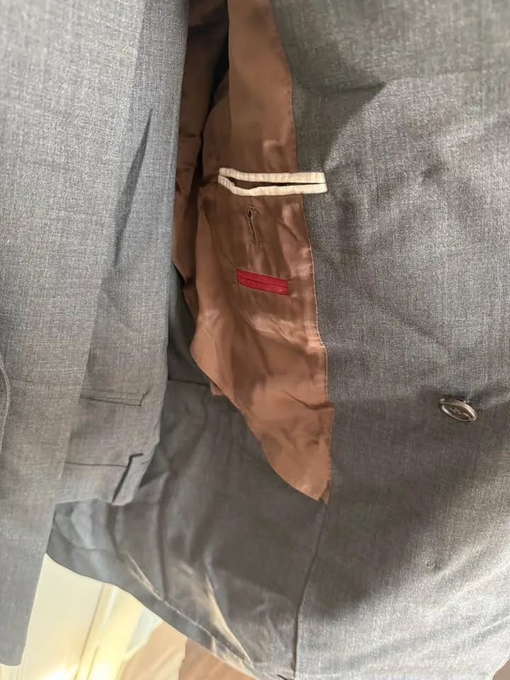 BNWT - Men’s Brunello Cucinelli Grey 2 Piece Suit (Size 50) image indicator(7)