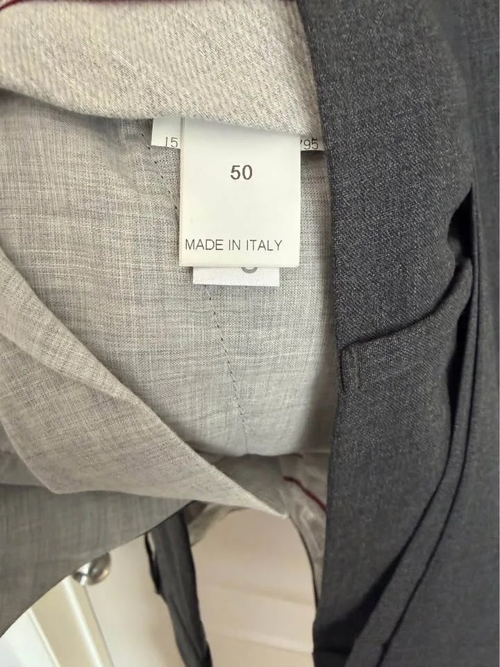 BNWT - Men’s Brunello Cucinelli Grey 2 Piece Suit (Size 50) image indicator(10)