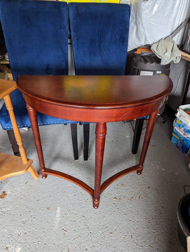 Solid wood end table